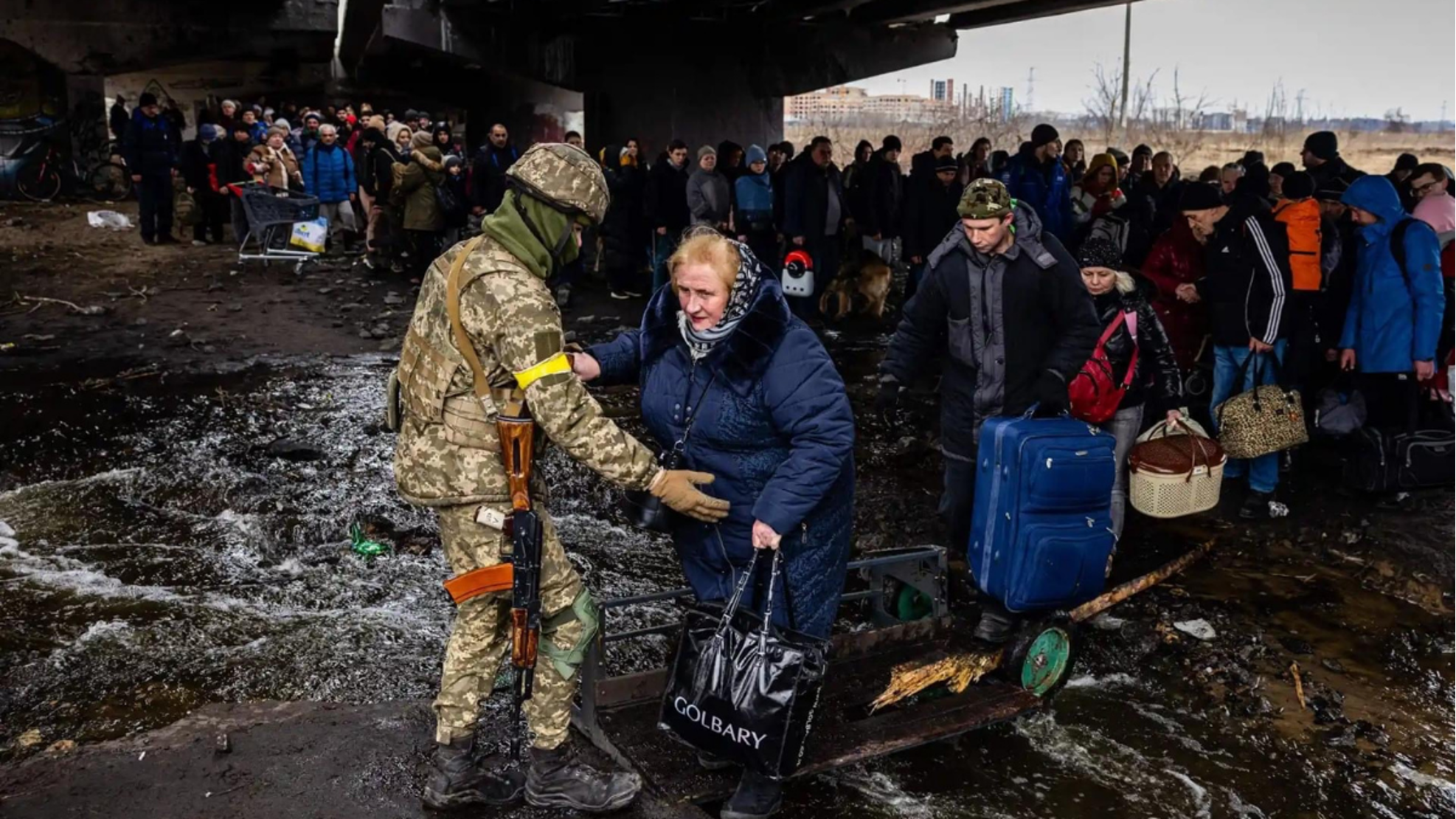 Беженцы с Украины. Беженцы с Украины в России. Ситуация на Украине.